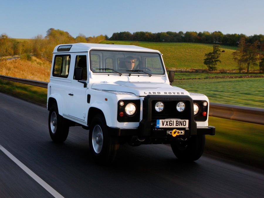  Land Rover Defender 90 Station Wagon 2007 года  (EU) (фото 7 из 25)